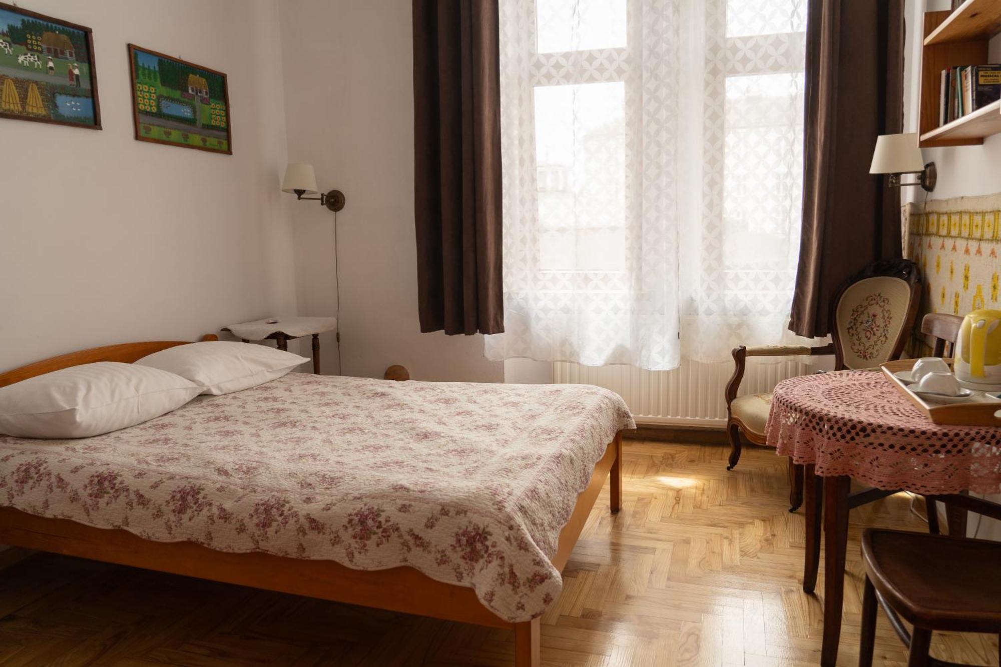 Kolory Bed & Breakfast Krasków